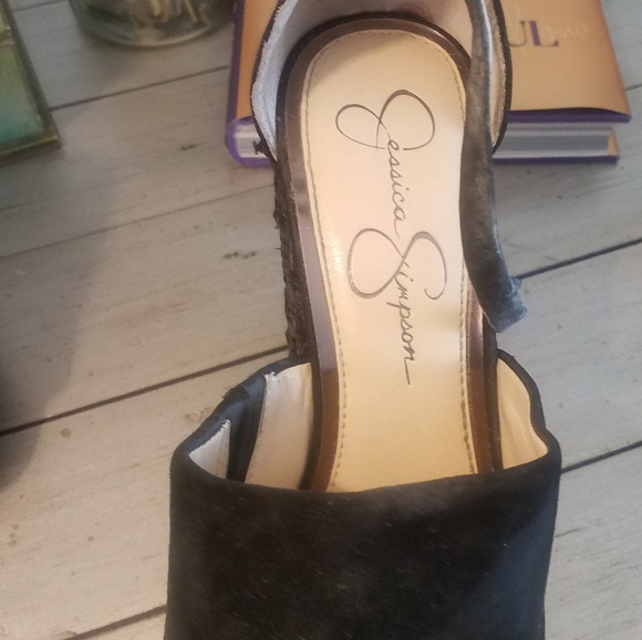 Shoes - Picture 3 of 5